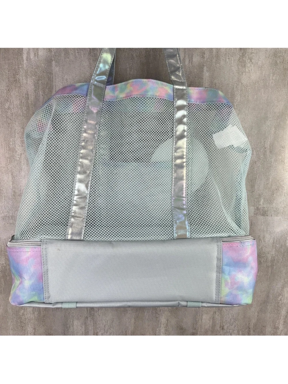 Tommy Bahama PB5 Kids Mesh Tote with Insulated Zipper Bottom Sunglasses Included